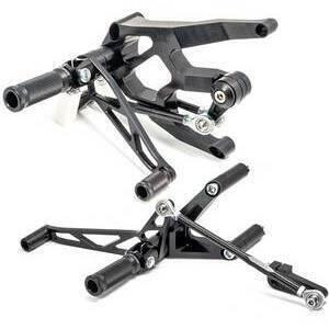 Kit pedane arretrate per Harley-Davidson Sportster XL 1200 Roadster nero