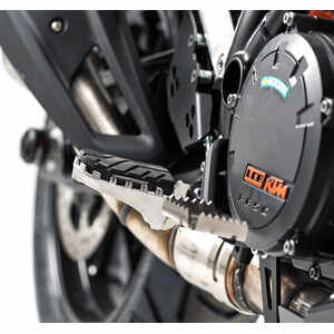 Footpegs Moto Guzzi V 85 TT SW-Motech Ion rider kit