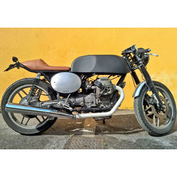 Salve, chiedo appunto questa informazione avendo ben presente quello che già c’è scritto nella tabella di uniformità con il modello del mezzo.
Si riuscirebbe ad alloggiare questo serbatoio sulla mia V50 Monza PE? Ci sono modifiche complicate?